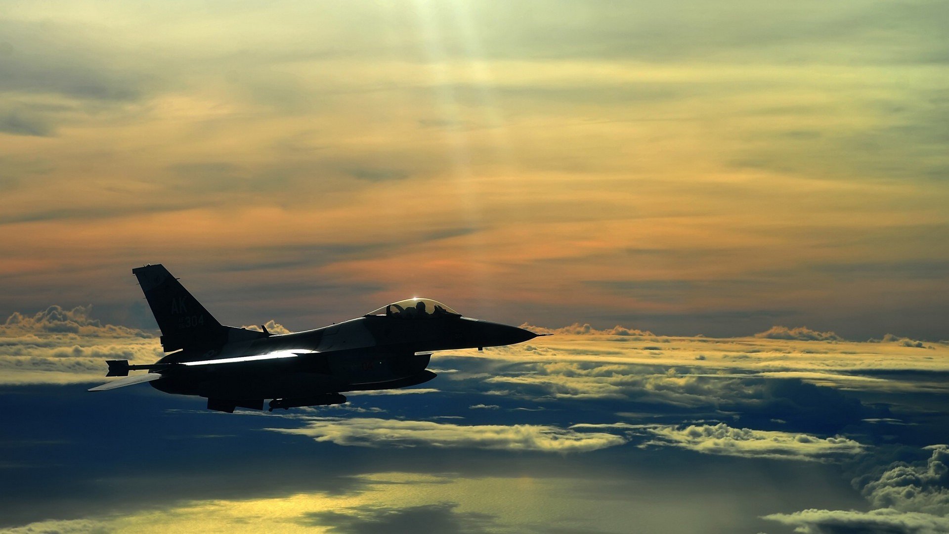 “简阳文体中心:全球顶级选手争霸羽毛球赛场”